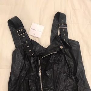 HONEY PUNCH soft PU leather dress Sz L no belt